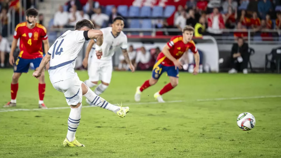 Al 85' Andi Zeqiri logró el empate desde el punto penal.