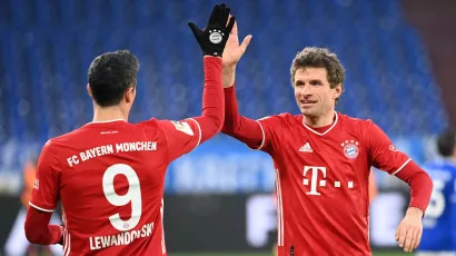 Thomas Müller es muy inteligente en la cancha, me ayudó mucho, siempre estaba detrás de mí y nos ayudábamos. Puede que no tenga la mejor técnica, o el mejor disparo, pero en mi carrera no he conocido a nadie que lea el juego como él.