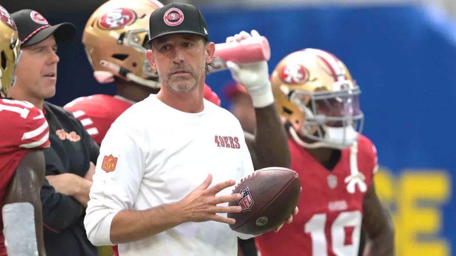 10. Kyle Shanahan, San Francisco 49ers: Sueldo anual: 14MDD | Campeonatos: 0 | Porcentaje de victorias: 0.552 | Años entrenando: 8