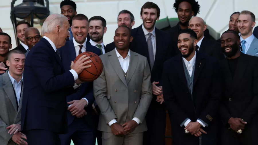 Los campeones Celtics visitaron la Casa Blanca