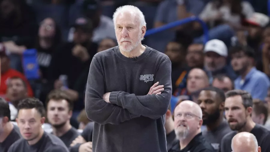 4. Gregg Popovich, San Antonio Spurs: Sueldo anual: 17MDD | Campeonatos: 5 | Porcentaje de victorias: 0.627 | Años entrenando: 29