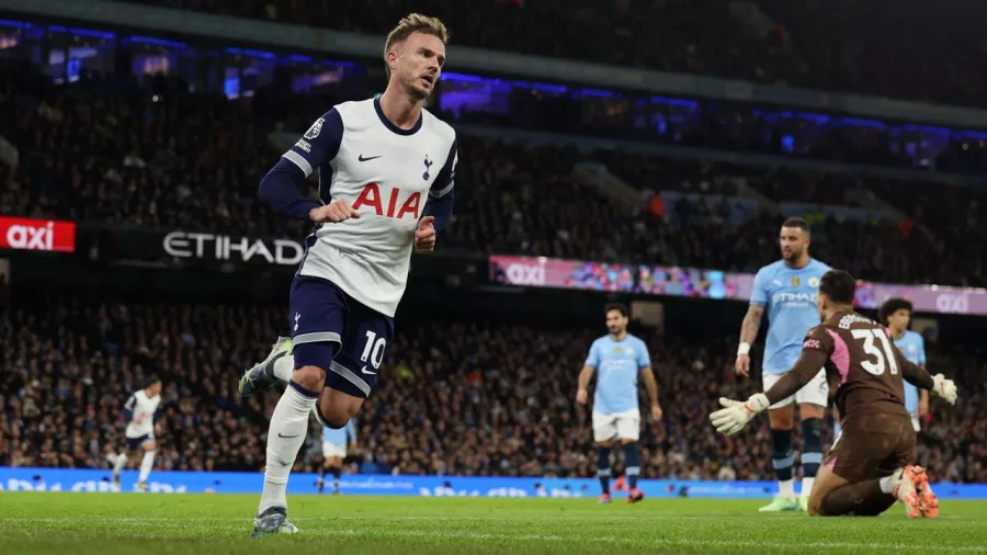 James Maddison festejó su cumpleaños con doblete ante Manchester City