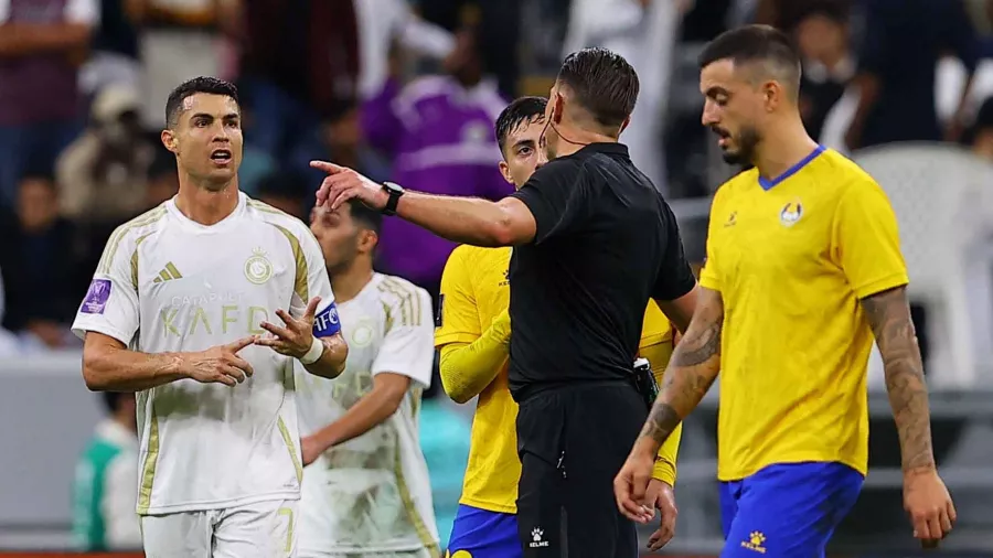 Cristiano Ronaldo fue fundamental en el triunfo del cuadro de Arabia Saudita.