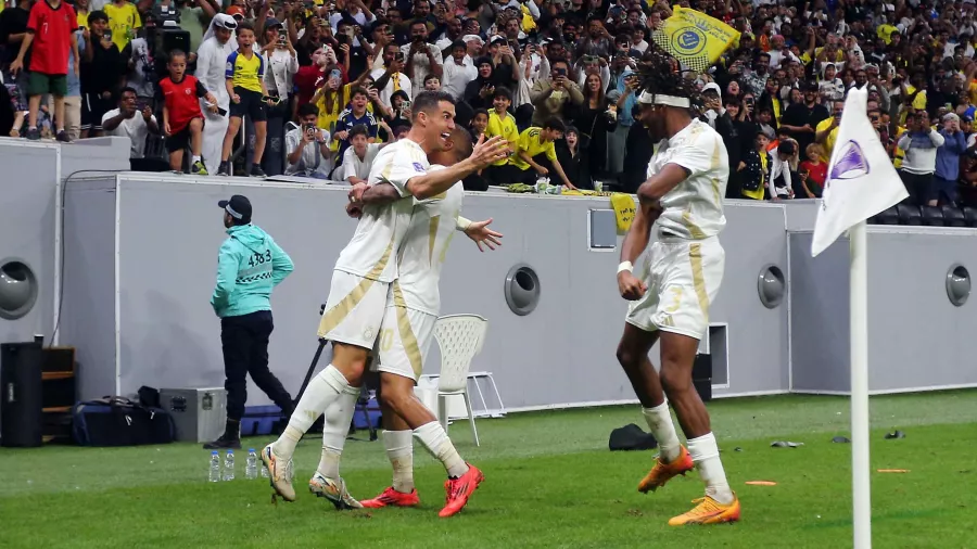 Además, con su doblete ayudó a su equipo a escalar a la segunda posición del Grupo B.