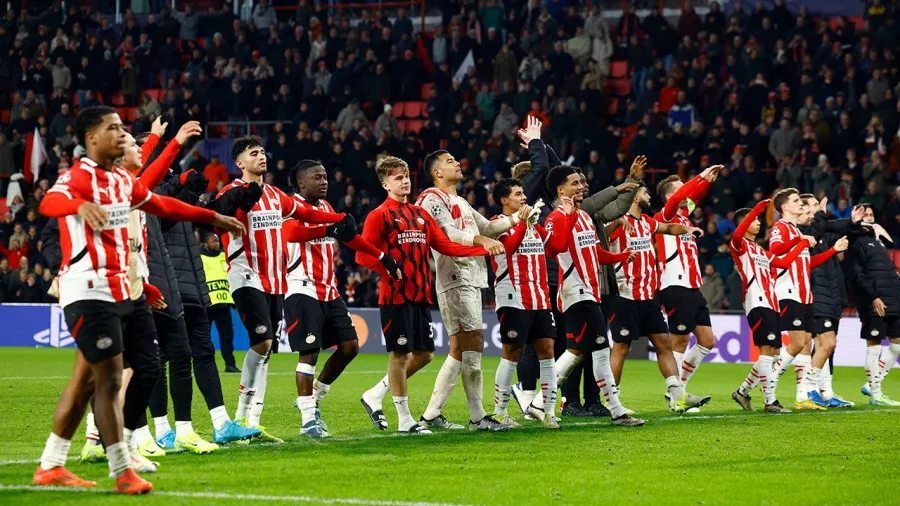 PSV celebró un triunfo por 3-0 en la Champions League.