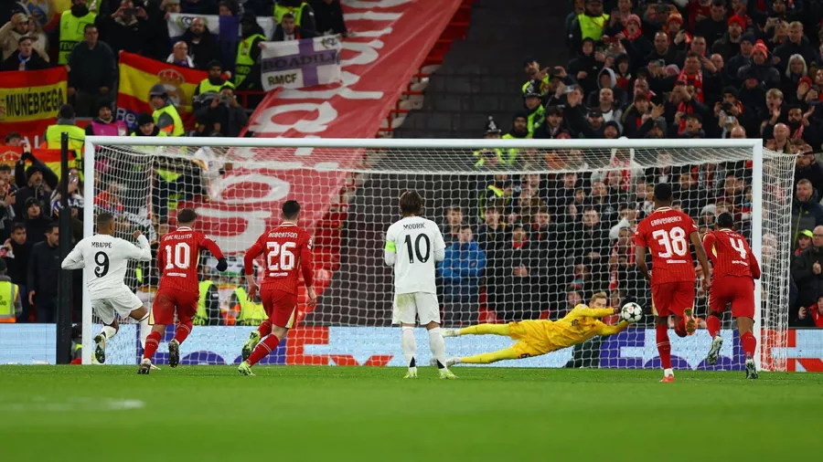 Kylian Mbappé y el primer penal fallado con el Real Madrid