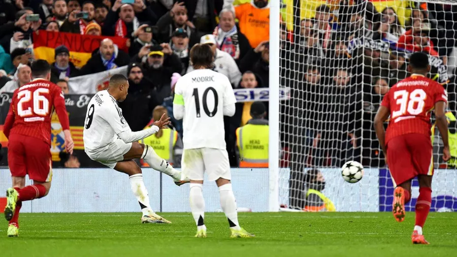 Kylian Mbappé y el primer penal fallado con el Real Madrid