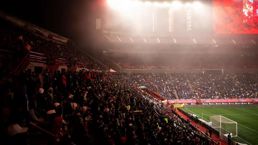 Un banco de niebla 'adorna' la noche de pesadilla de Cruz Azul