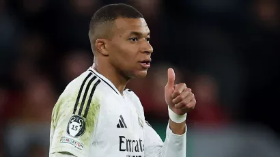 Lucas Vásquez y Dani Ceballos defendieron a Kylian Mbappé