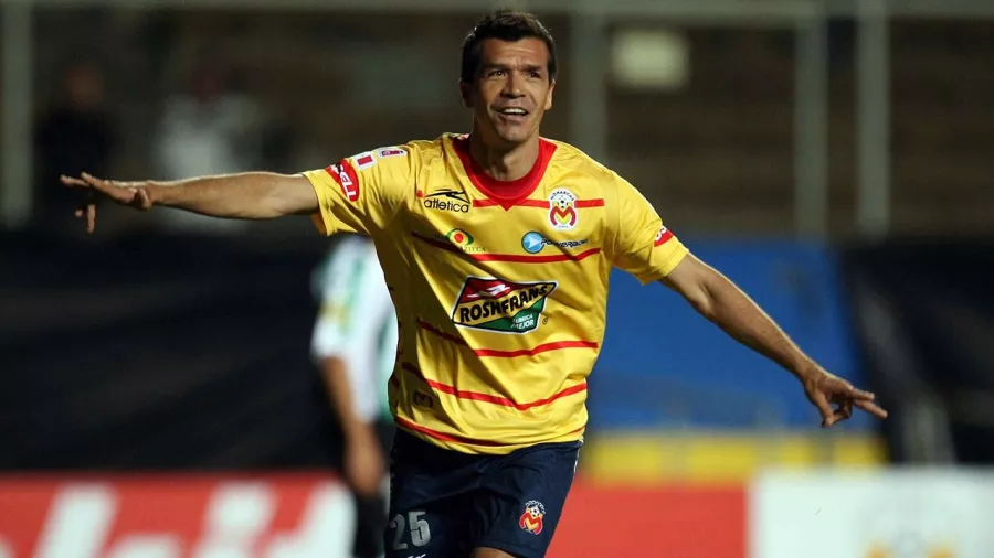 2.	Jared Borgetti, 41 goles | Con Santos, Cruz Azul, Rayados, Puebla y Morelia