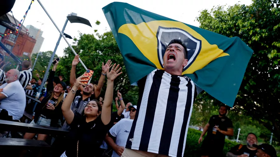 Aficiones de Atlético Mineiro y Botafogo invadieron Buenos Aires