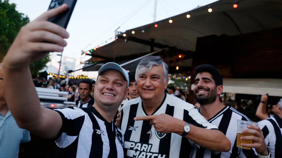 Aficiones de Atlético Mineiro y Botafogo invadieron Buenos Aires