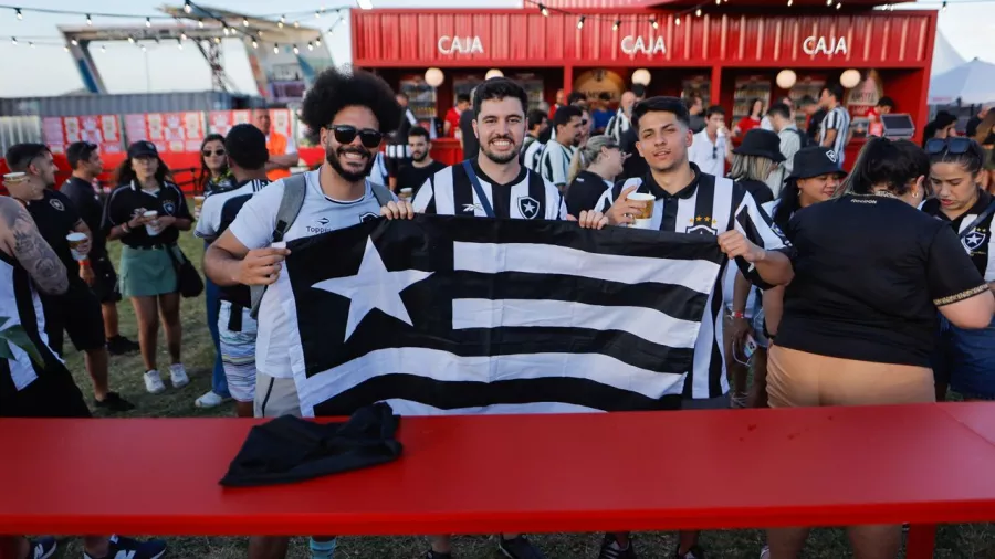 Aficiones de Atlético Mineiro y Botafogo invadieron Buenos Aires