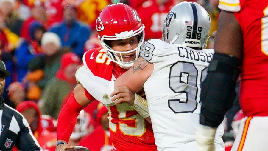 Patrick Mahomes ya es el máximo pasador de touchdowns de los Chiefs