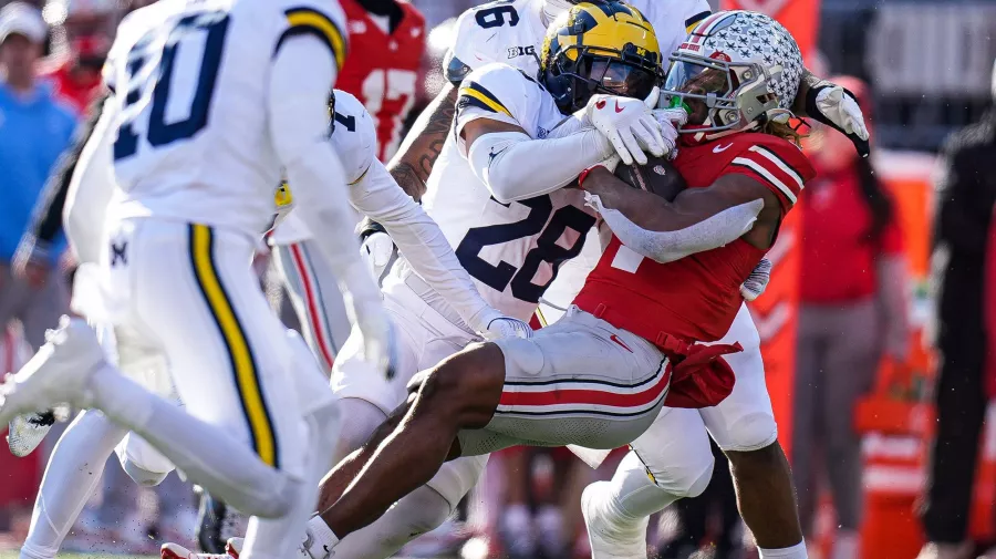 Burlas de Michigan hacia Ohio State provocaron una gran bronca