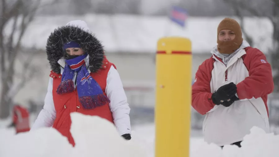 La nieve se apoderó del estadio de los Bills, pero sí habrá juego contra los 49ers