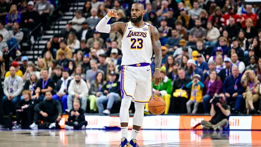 LeBron James, segundo integrante del club de los 15,000 tiros de campo