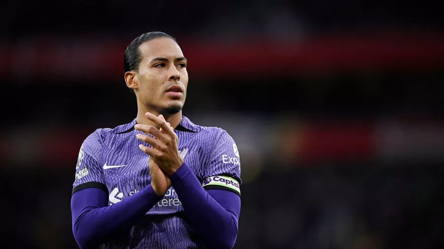 Vigil Van Dijk. Liverpool (Premier League). Defensa