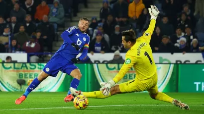 Jamie Vardy marcó el 1-0 a los dos minutos 