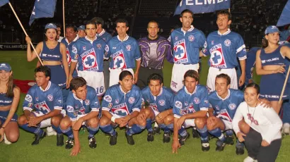 Invierno 1999, semifinal: Cruz Azul avanzó (empató la ida y ganó la vuelta).