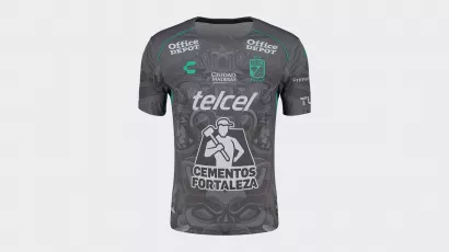 León saca los colmillos para su tercera camiseta del Clausura 2025