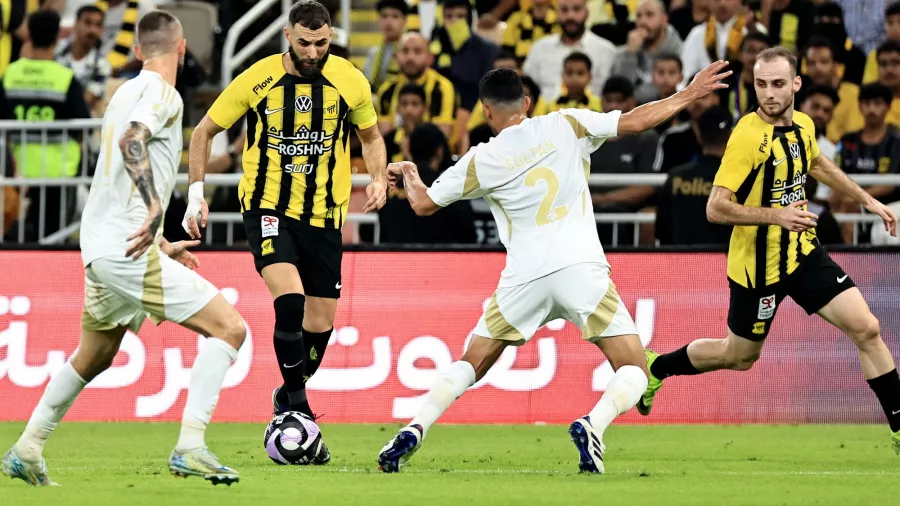 El gol de Benzema le dio la ventaja inicial a Al-Ittihad