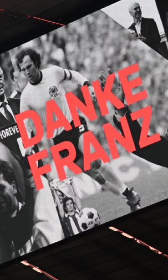 Bayern Munich retiró el '5' en honor a Franz Beckenbauer