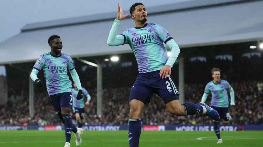 Arsenal no pudo con Fulham y Chelsea le presiona en la Premier League