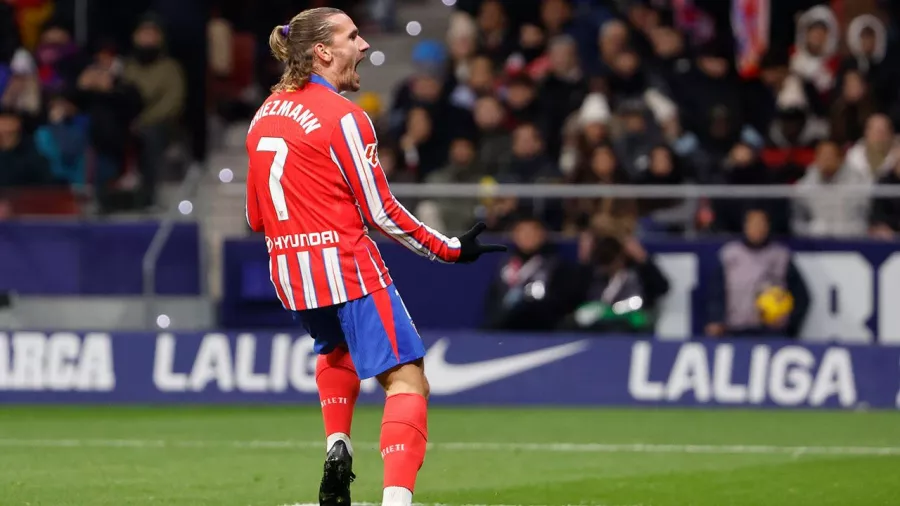 Antoine Griezmann vuelve a ponerse la capa de héroe