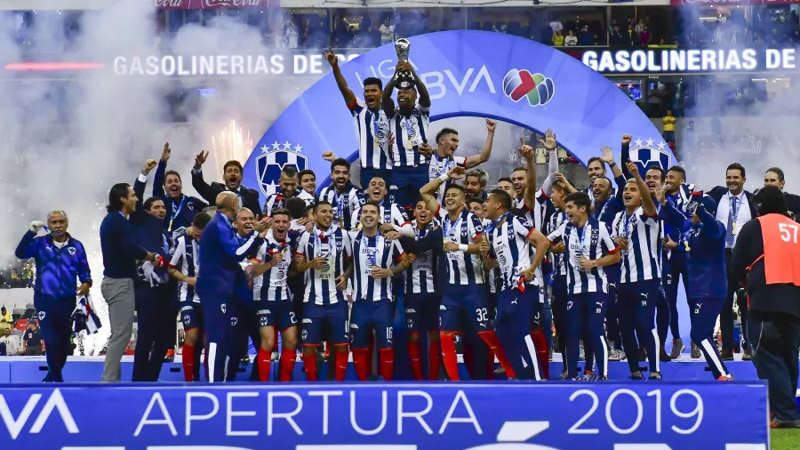 Monterrey disputará su primera final desde el Apertura 2019. Ganó en la ida 2-1 (Estadio BBVA) y perdió en la vuelta 2-1 (Estadio Azteca). Con el global empatado 3-3, se impuso en penales 4-2.