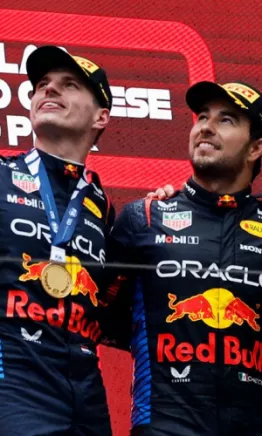 Max Verstappen, a la defensa de Sergio Pérez en Red Bull