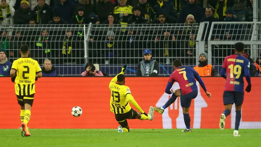 Ferrán Torres, el goleador que aniquiló 'los fantasmas' del Signal Iduna Park