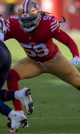 Los 49ers no han cortado a De'Vondre Campbell, pero ya no cuentan con él