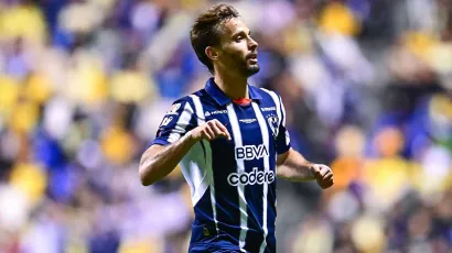 Rayados abrió el marcador con un golazo de Sergio Canales al 35'.