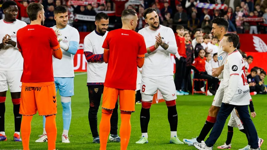 Navas disputó su último partido como futbolista de Sevilla en el Ramón Sánchez-Pizjuán que lo despidió como "leyenda"