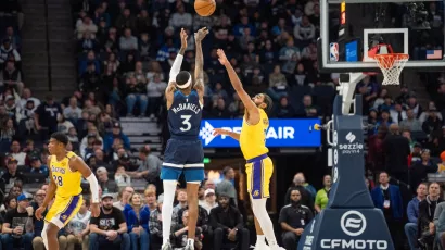 Los Timberwolves agravaron la crisis de los Lakers