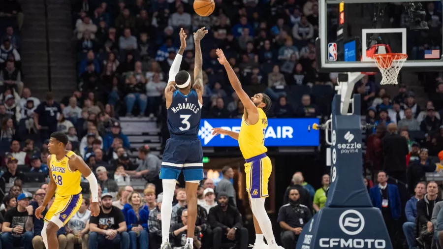 Los Timberwolves derrotaron 97-87 a los Lakers