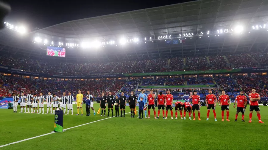 Ambos equipos disputaron la Challenger Cup, el vencedor enfrentaría al Real Madrid.