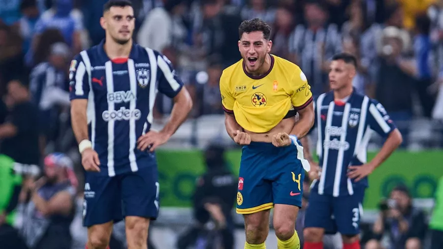 Sebastián Cáceres. (Defensa. Uruguay)