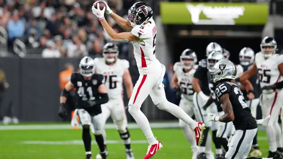 Los Falcons fueron los menos malos y derrotaron a los Raiders