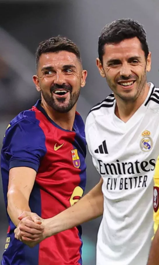 David Villa llevó al Barcelona a la victoria en el Clásico de Leyendas