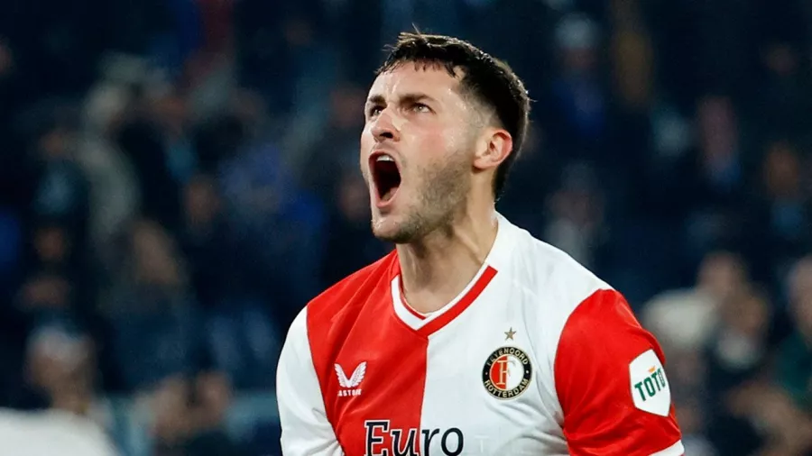 7. PSV vs. Feyenoord (Eredivisie) Un desatado Santi Giménez busca mantener su racha goleadora ante uno de los líderes.
