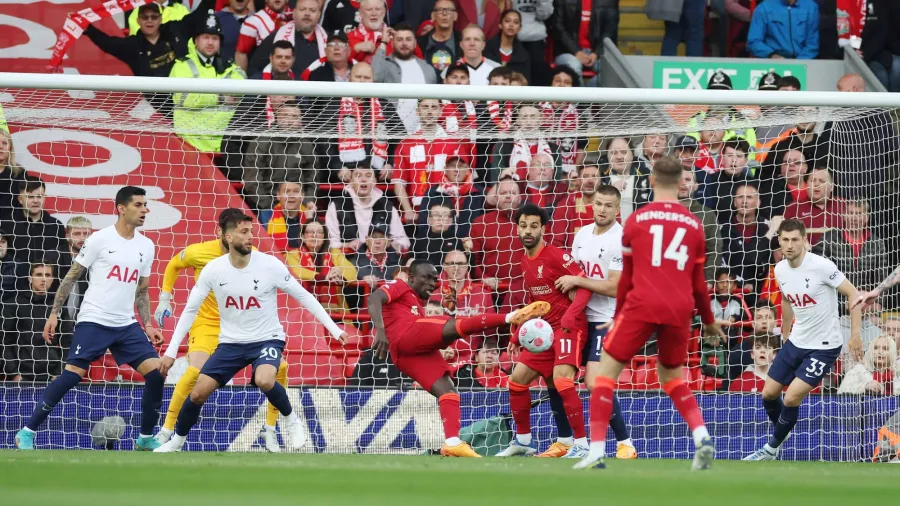 7 de mayo de 2022, Premier League: Empate 1-1