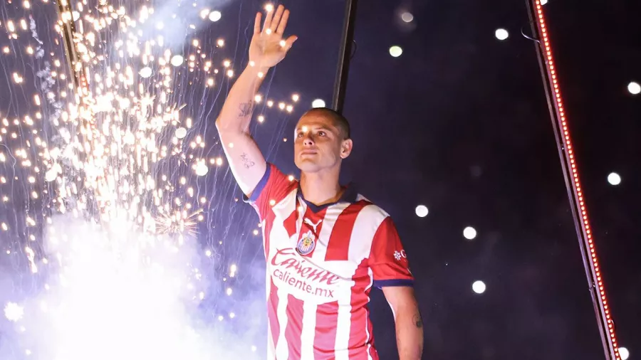 Javier Hernández completó el círculo y firmó su regreso a Chivas el 24 de enero.