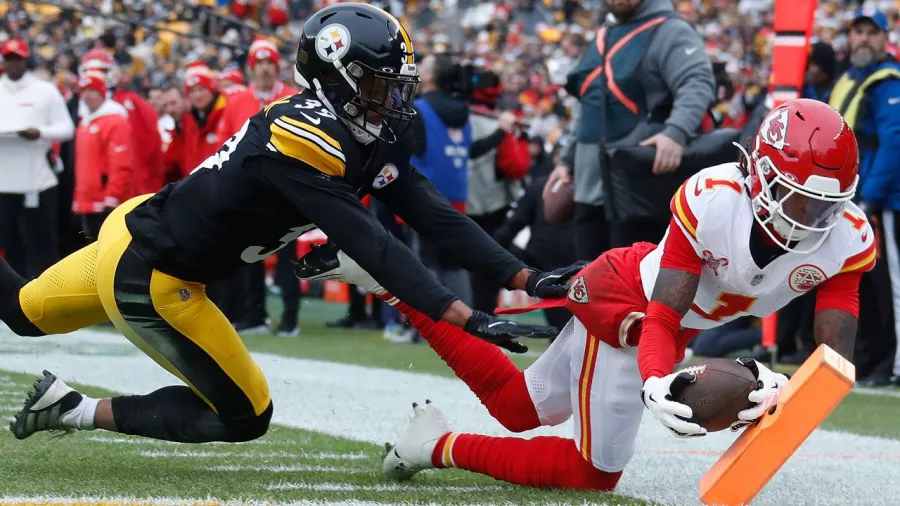 Kansas City Chiefs arrollaron a Pittsburgh Steelers en un día histórico para Travis Kelce