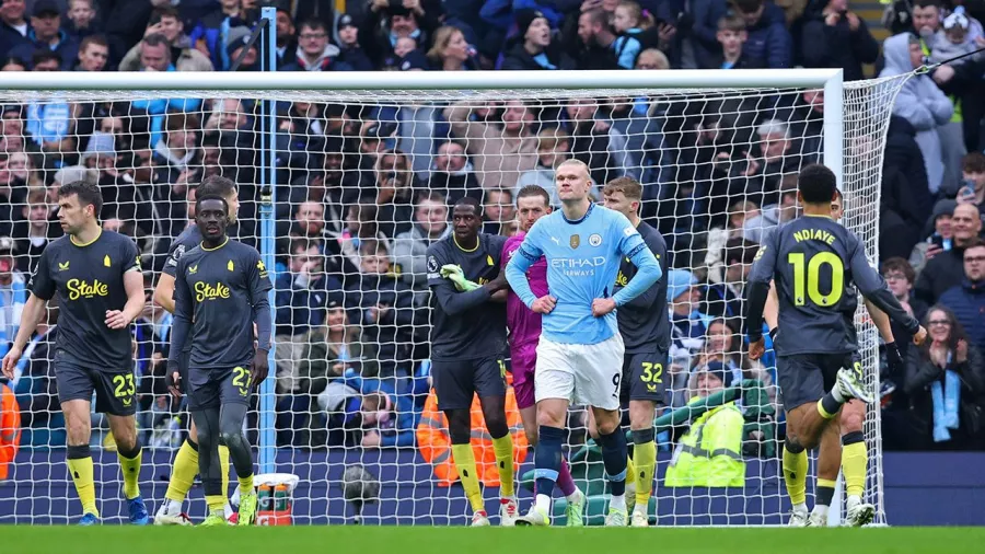 Erling Haaland y un penalti indigno en el último partido del Manchester City en casa