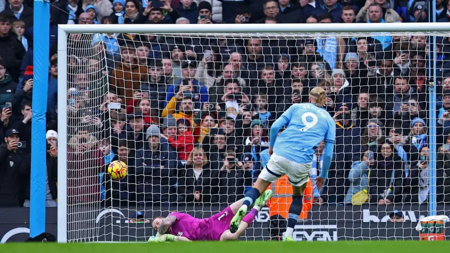 Erling Haaland y un penalti indigno en el último partido del Manchester City en casa