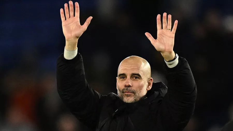 Pep Guardiola vuelve a sonreír en el partido 500 con el Manchester City