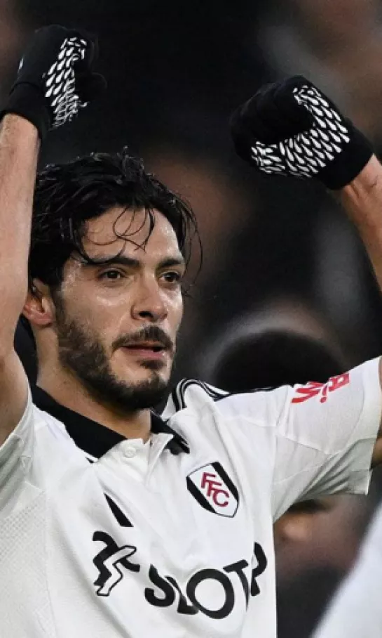 Raúl Jiménez alcanza la cifra goleadora de 'Chicharito' Hernández en Premier League