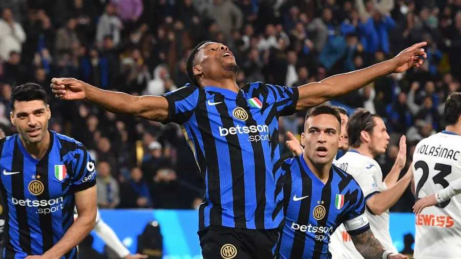 Denzel Dumfries, el 'piloto' que lleva al Inter a la tierra prometida de la final